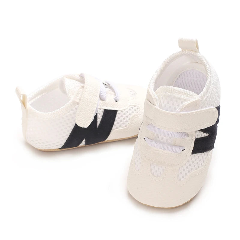 Zapatillas clásicas para bebés recién nacidos con letras entrelazadas, calzado informal antideslizante para caminar, para niños y niñas de 0 a 18 meses