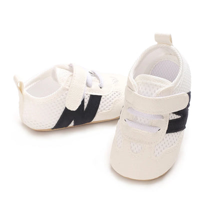 Zapatillas clásicas para bebés recién nacidos con letras entrelazadas, calzado informal antideslizante para caminar, para niños y niñas de 0 a 18 meses