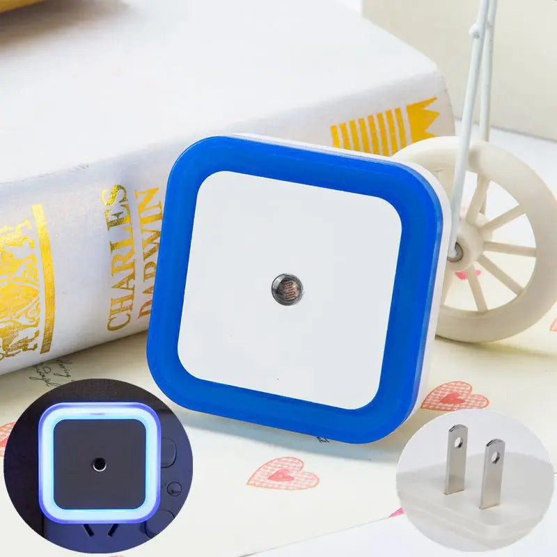 Luz Noturna LED Sem Fio com Sensor – Mini Luz de Tomada (Padrão UE/EUA) para Decoração e Iluminação de Quartos (Infantil e Adulto) e Salas