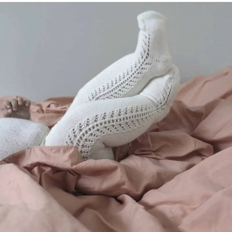 Medias de algodón para bebés y niñas, medias para niños pequeños, transpirables, sólidas, bonitas, pantimedias de princesa de estilo español