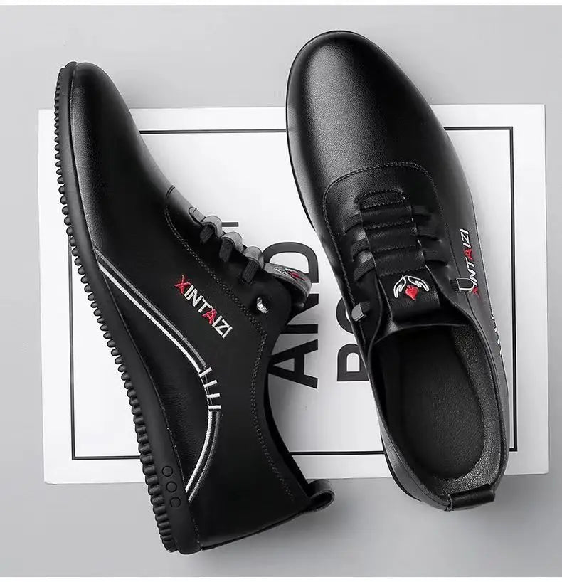2024 New Casual Shoes for Men Fashion Lightweight Men Walking Shoes Comfortable Slip-on Loafers Outdoor All-Match Men Flat Shoes