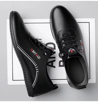 2024 New Casual Shoes for Men Fashion Lightweight Men Walking Shoes Comfortable Slip-on Loafers Outdoor All Match Men Flat Shoes
