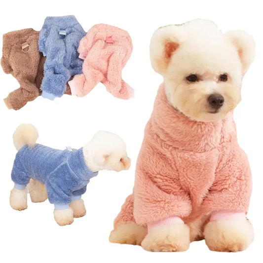 Compra ahora nuestros lujosos y acogedores accesorios premium para mascotas y realza el look de tu peludo amigo. Consiente a tu querido compañero.