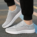 Men Soft Sport Shoes Breathable Fashion Mesh Running Shoes Comfortable Man High Quality Outdoor Lightweight Sneakers for Men