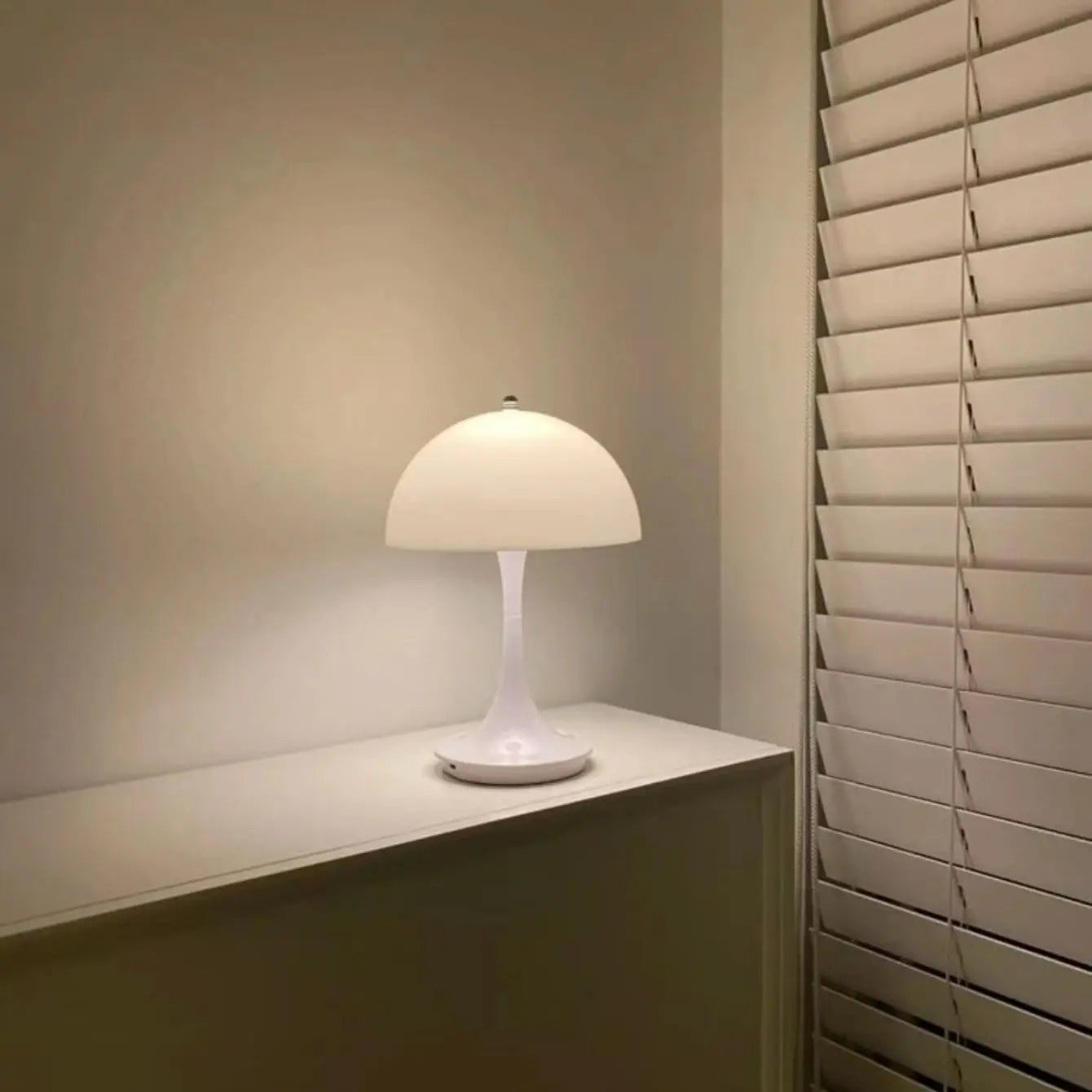 Danish mushroom table lamp Nordic modern high-end atmospheric charging bedroom bedside living room decorative light