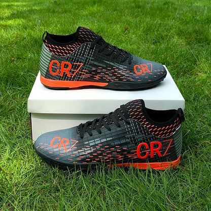 Nuevas botas de fútbol para hombre, de césped artificial, para interior, con clavos largos y tobillo alto, botas de fútbol para campo, botas de entrenamiento ultraligeras para fútbol sala.