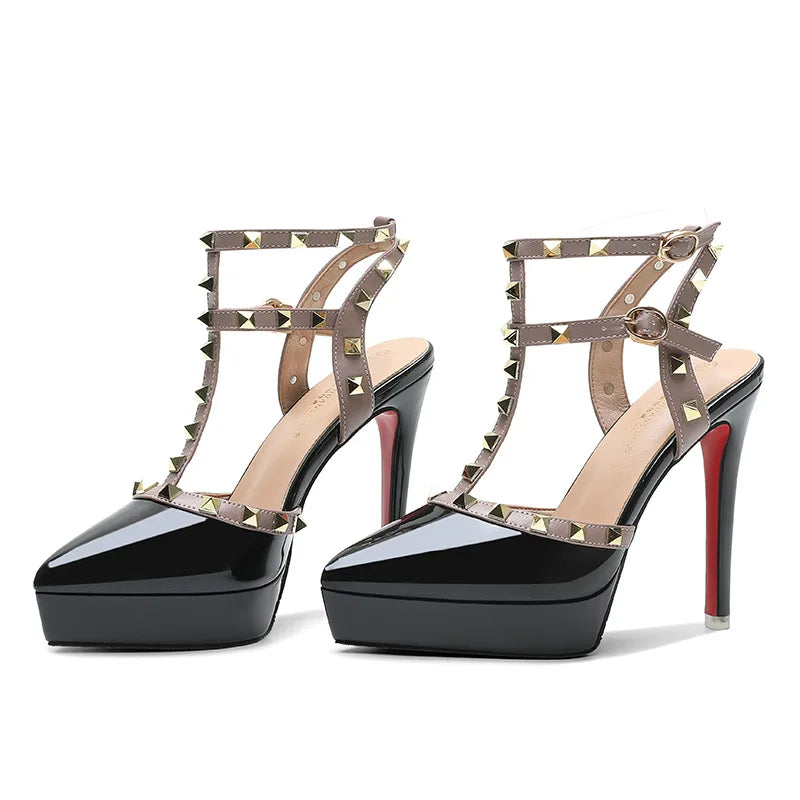Zapatos de tacón alto con plataforma impermeable y punta puntiaguda para mujer, con remaches de 10 y 12 cm, con correa y hebilla, para verano de 2024.