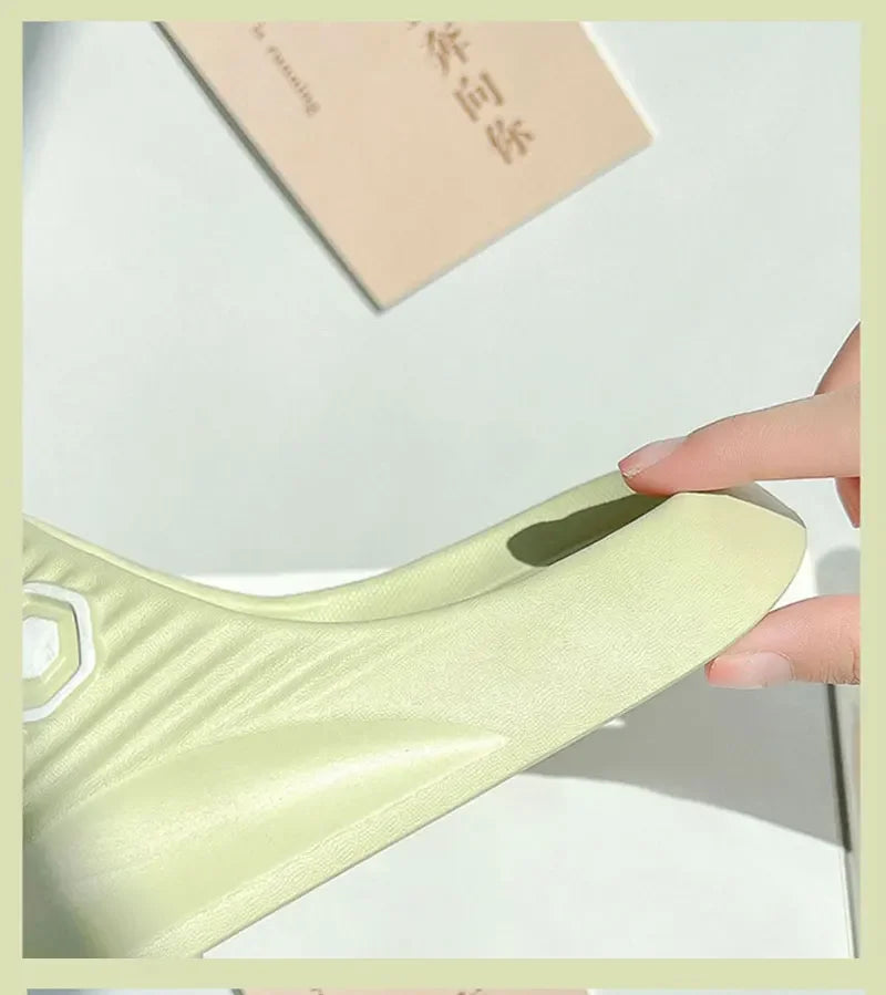 Boys and Girls Indoor Children's Slippers Anti-slip and Wear-resistant EVA Sandals Thick-soled Non-slip Children's Home Shoes