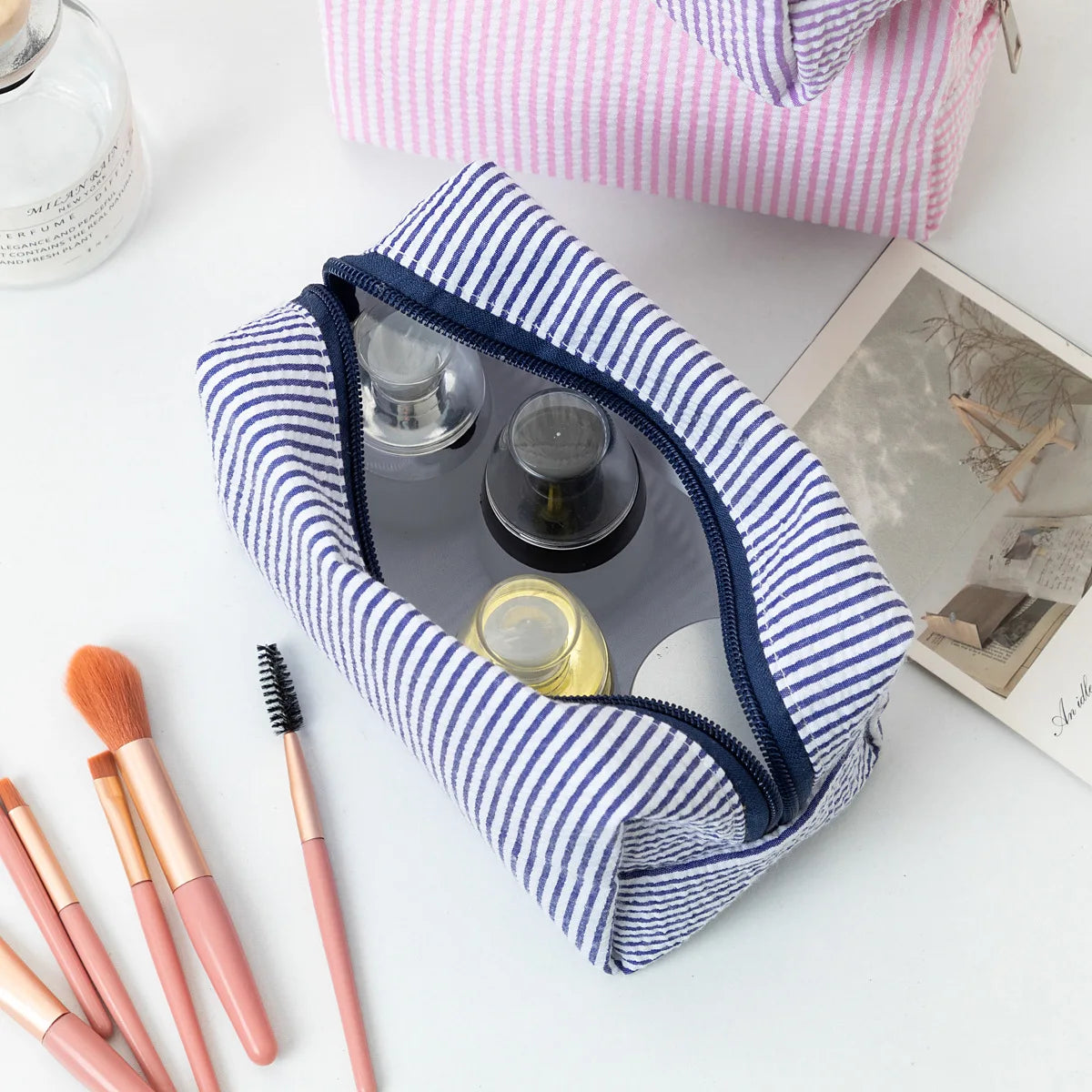 Stripe Seersucker Cosmetic Bag Fashion Women Cosmetic Bag Zipper Storage Makeup Case Traveling Pouch Organizer for Lady