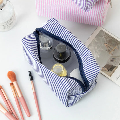 Stripe Seersucker Cosmetic Bag Fashion Women Cosmetic Bag Zipper Storage Makeup Case Travelling Pouch Organizer for Lady
