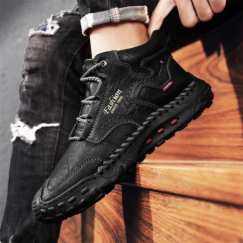 Zapatillas informales de cuero vulcanizado de alta calidad para hombre, zapatos planos de diseño, cómodos, antideslizantes, para caminar, correr y trotar, 2024