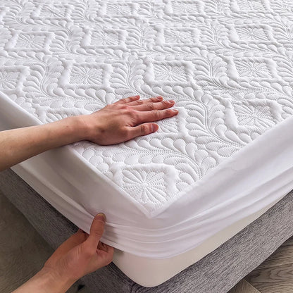 Waterproof Mattress Protector Thicken Fitted Bed Sheet Breathable & Noiseless Mattress Pad for Twin/Double/Queen/King Size Beds