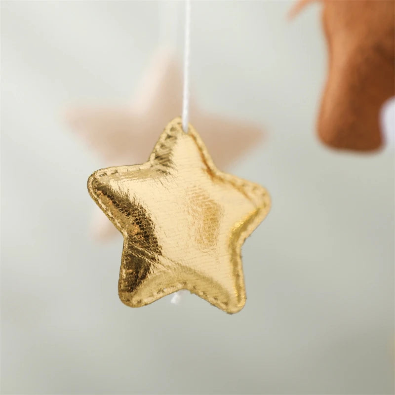 Crib Mobile Bed Bell Wooden Baby Rattles Soft Felt Cartoon Animal Bed Bell Newborn Music Box Hanging Toy Crib Bracket Baby Gifts