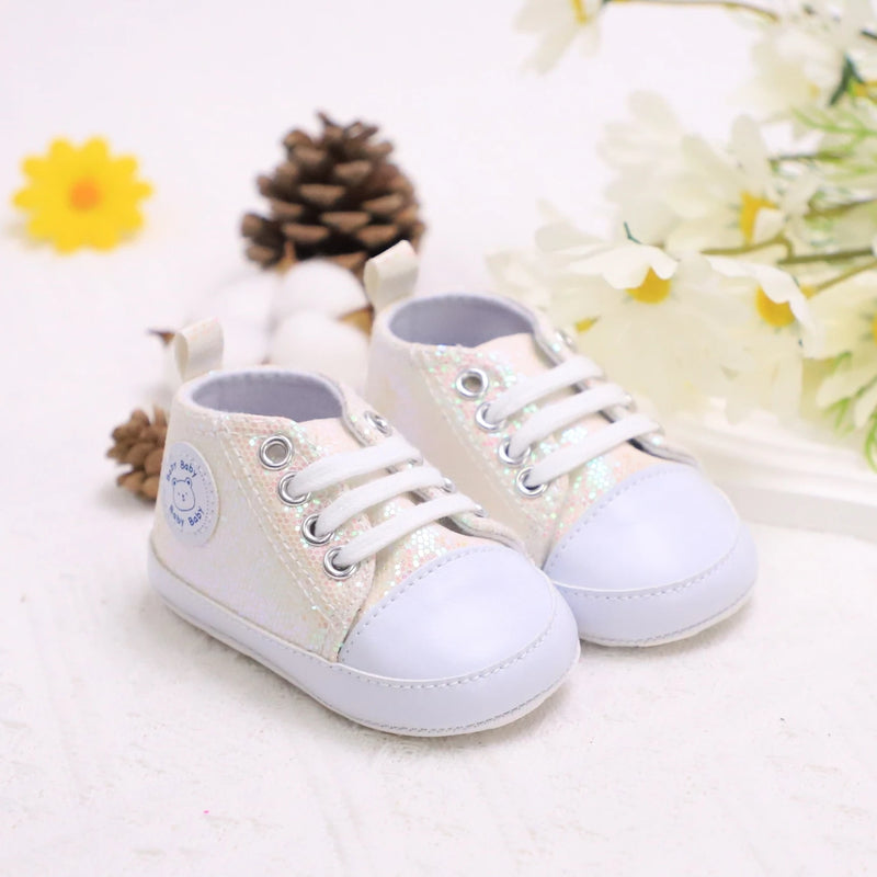 Zapatillas de lentejuelas modernas y cómodas para bebés, ligeras y antideslizantes, ideales para caminar en interiores y exteriores, primavera y otoño.