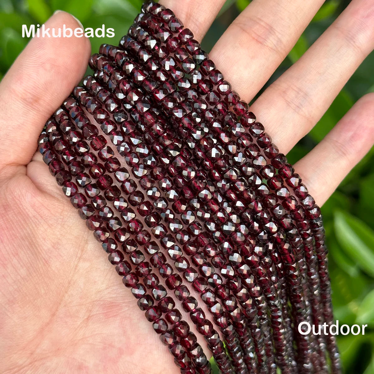Venta al por mayor de cuentas sueltas cuadradas facetadas de granate rojo natural de 4 mm +/- 0,2 para hacer joyas, pulseras y collares (Mikubeads)