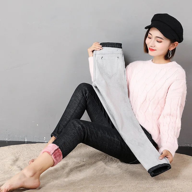 2023 Mujeres Jeans Térmicos Invierno Nieve Cálido Felpa Elástico Jeans Señora Skinny Espesar Polar Denim Pantalones Largos Retro Lápiz Pantalones