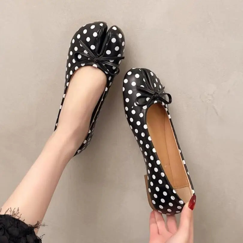Summer Women's Bowknot Flat Tabi Ninja Shoes Pig Toe Slippers Lazy Person Horse Hoof Shoes Women Split Toe Mocassines Loafers