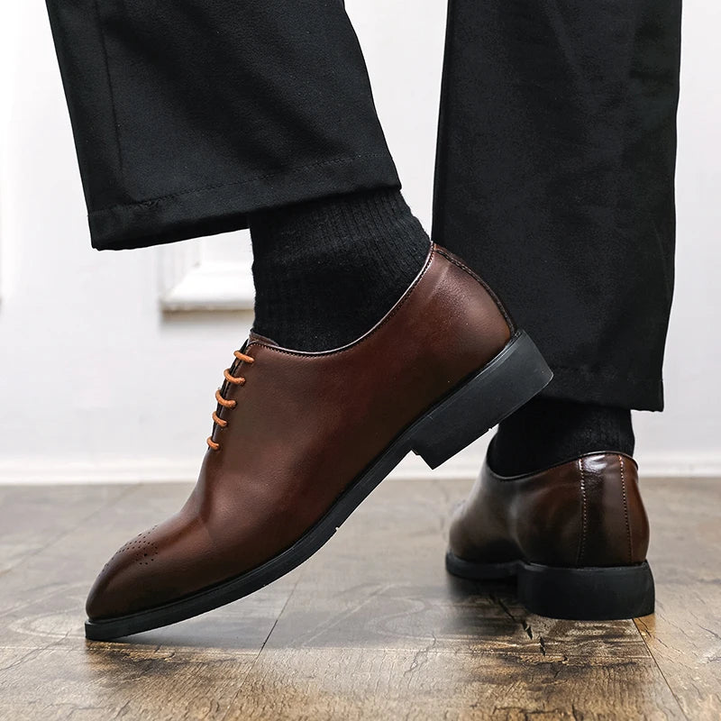 New Red Sole Brogue Shoes Men Black Business Men's Formal Shoes Lace-up Round Toe Spring/Autumn