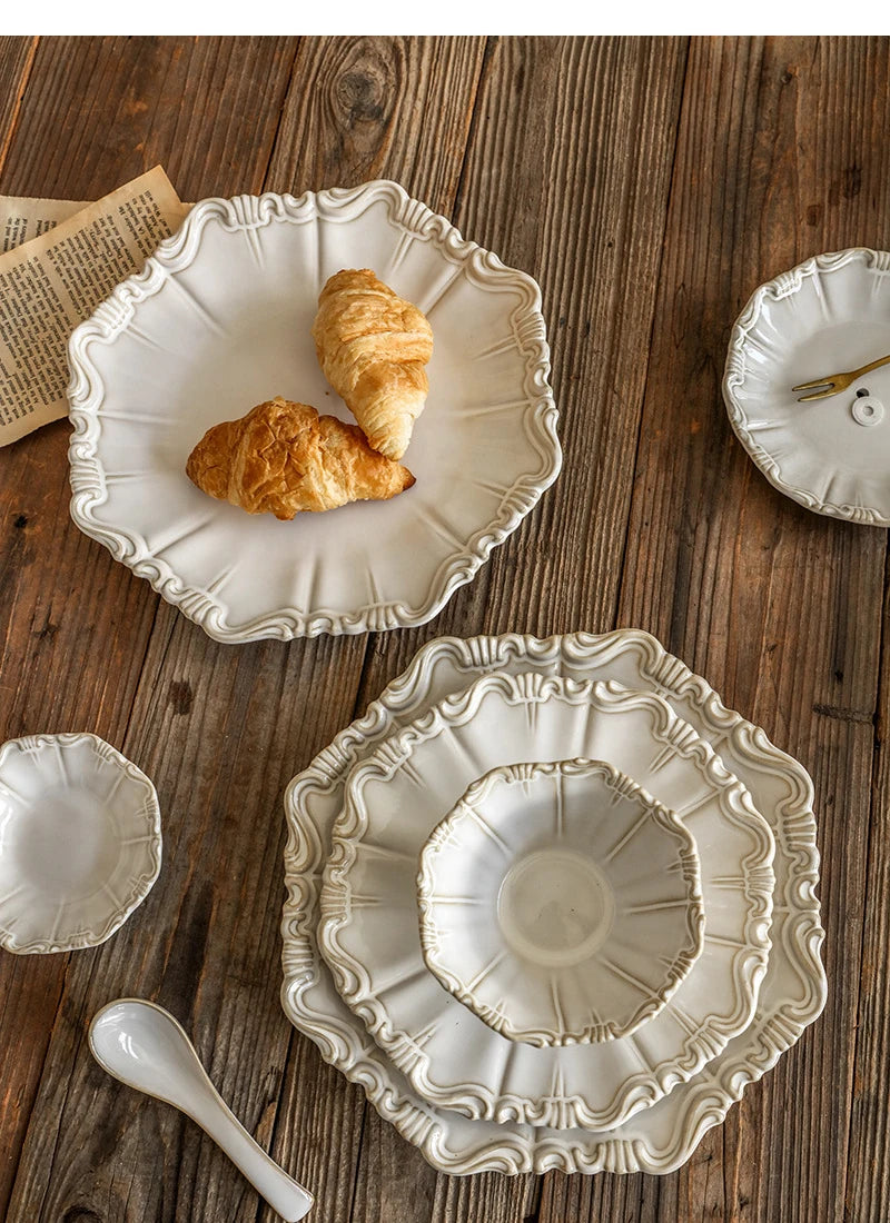 Elegant Classical Plate French Retro Ceramic Dishes Home Plate Rice Bowl Party Tableware Set White Lace Embossed Dinner Plate