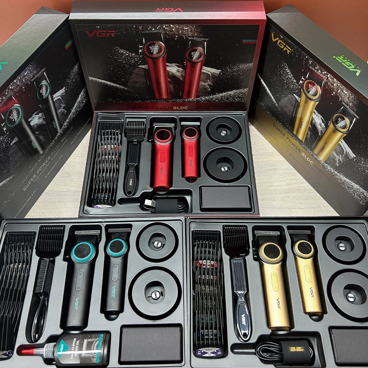 VGR 001 977 new hair trimming set high-end men's hair clipper intelligent digital display electric carving and whitening trimmer