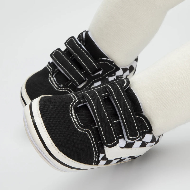 Zapatos Meckior para bebé niño y niña, zapatillas de lona con suela de goma antideslizante y diseño de rayas a cuadros, para primeros pasos, zapatos casuales unisex para bebé.