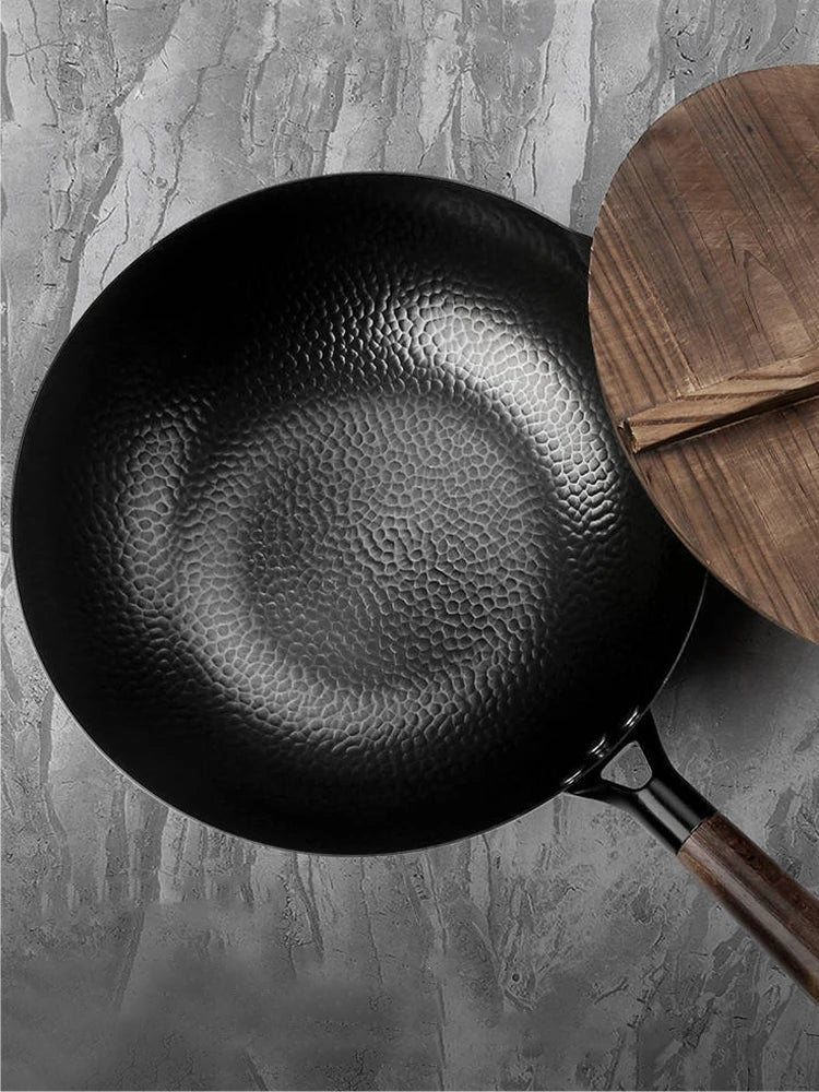 Carbon Steel Wok Pan 32cm Stir-Fry Pans with Wooden Lid Uncoated Flat Bottom Chinese Pan for Induction Electric Gas All Stoves