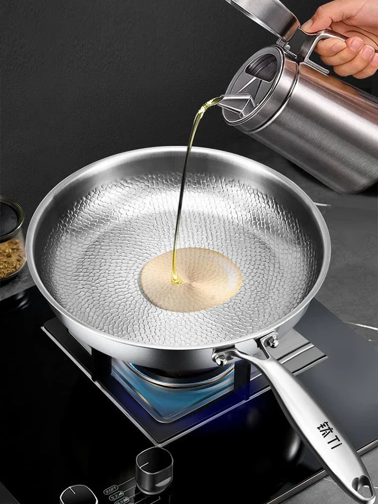 German Titanium Steel Frying Pan Uncoated Non Stick Pan Fish Scale Hammer Pattern Household Steak Frying Pan Kitchen Cookware