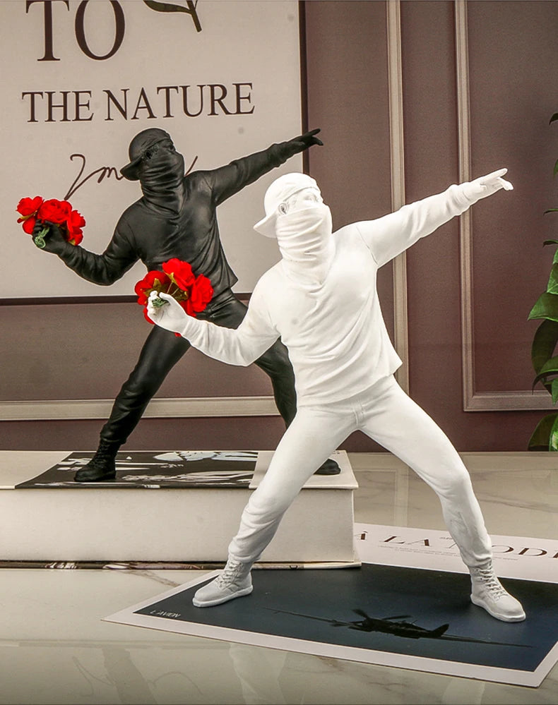 Resin Statues Sculptures Banksy Flower Thrower Statue Bomber Home Decoration Accessories Modern Ornaments Figurine Collectible