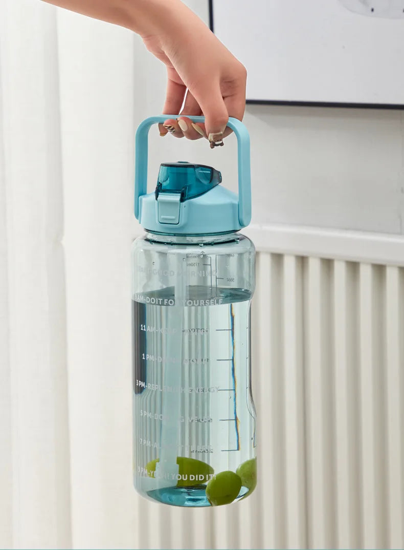 2025 Spring/Summer 2L Large Capacity Outdoor Plastic Bouncing Straw Sports Water Bottle Leak-proof Portable Refill Cups