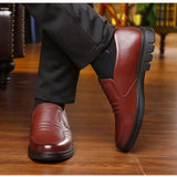 Men's leather shoes, new black, soft bottom, anti-slip, breathable shoes, men's business dress casual, luxury light flat