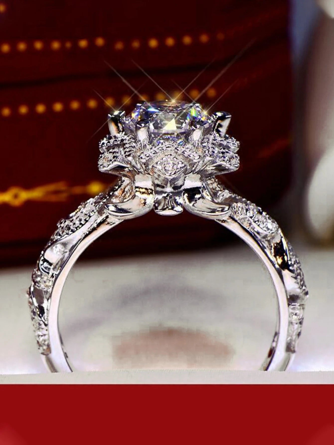 Super Shining Women Fashion Ring Exquisite Silver Color Inlaid Round Flower Stones Wedding Rings for Women Engagement Jewelry