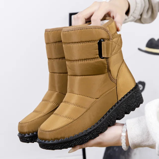 Botas de neve impermeáveis antiderrapantes para mulheres, sapatos de plataforma, tornozelo quente, sapatos acolchoados de algodão, inverno