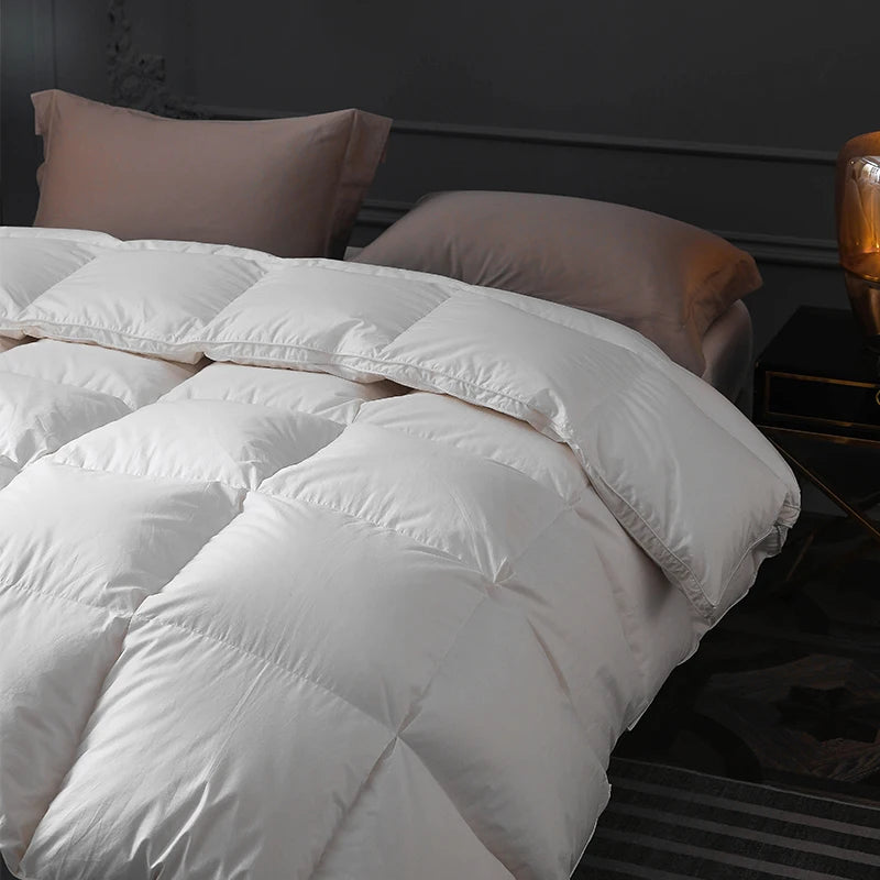 Luxurious Real Goose Down quilts duvets with a bulkiness of 800+ and a cleanliness of 1000+ Soft Comforter Warmth High Grade