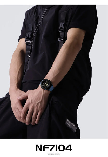 NAVIFORCE - Reloj de pulsera digital LCD para hombre, deportivo, resistente al agua hasta 50 m, con correa de silicona, informal, electrónico