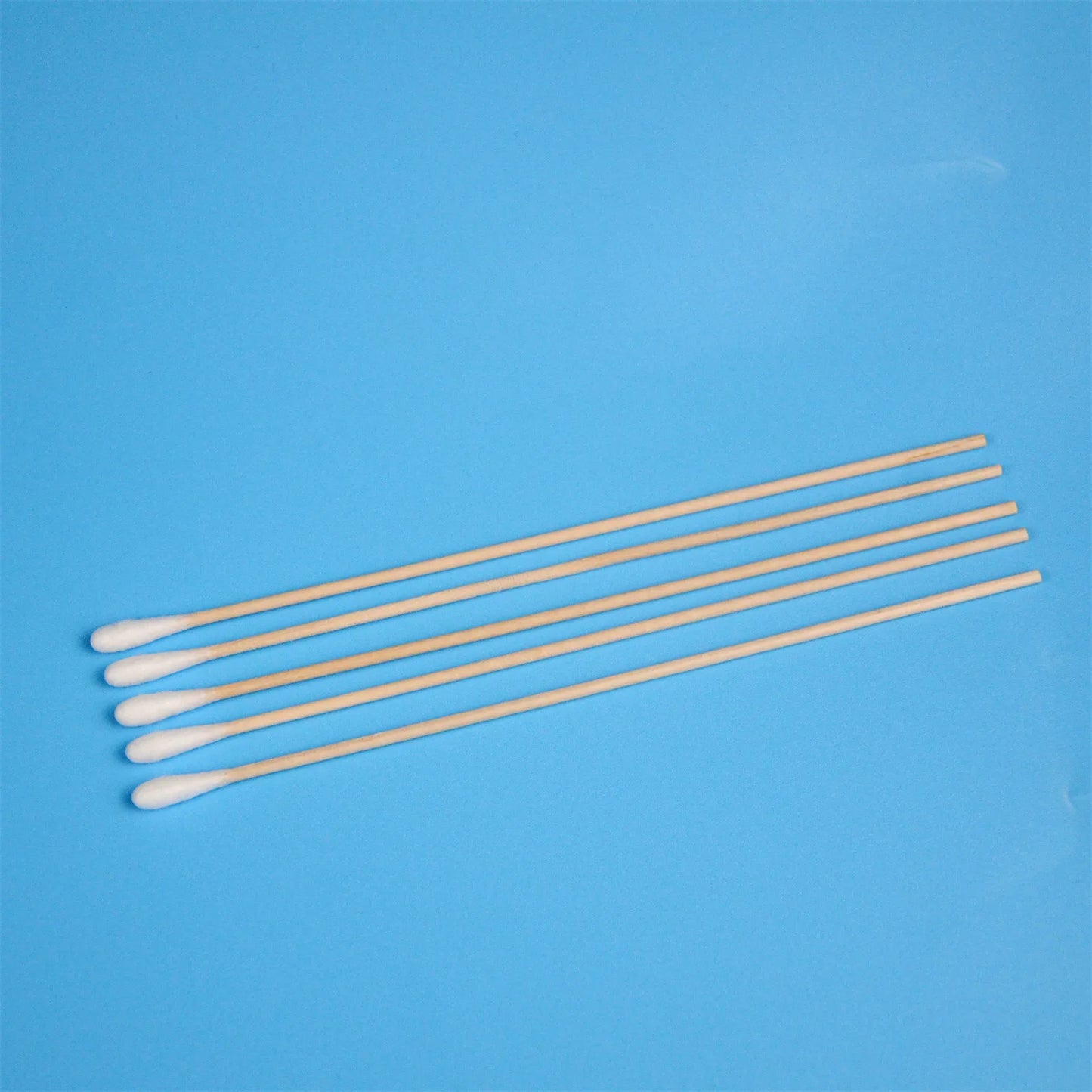 200 pcs Long Wood Cotton Swab Eyelash Extension Tools Medical Ear Care Cleaning Wood Sticks Cosmetic Cotton Swab Cotton Buds Tip