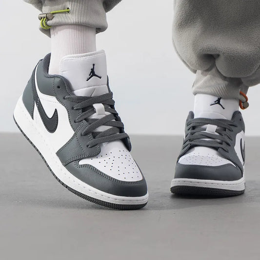 Zapatillas Nike AJ1 para niños grandes, zapatillas de baloncesto informales Air Jordan 1, zapatillas deportivas para jóvenes, 553560-152