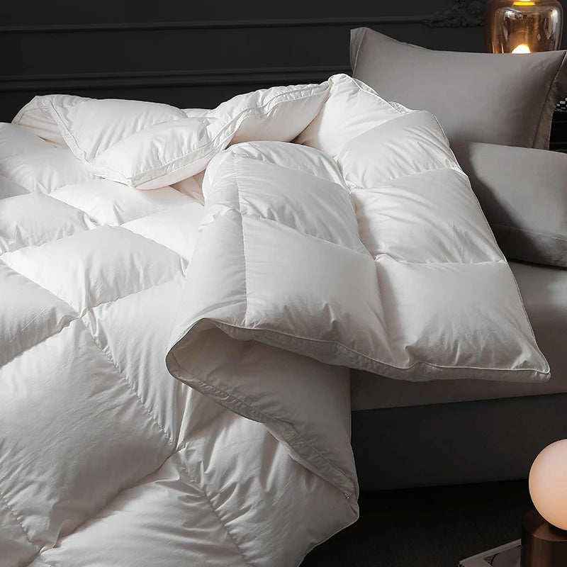 Luxurious Real Goose Down quilts duvets with a bulkiness of 800+ and a cleanliness of 1000+ Soft Comforter Warmth High Grade