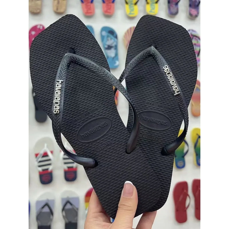 Women Flip Flops Luxury Designer Slippers Stylish Slippers for Outdoor Travel on The Beach Summer Flat Sandals zapatos de mujer