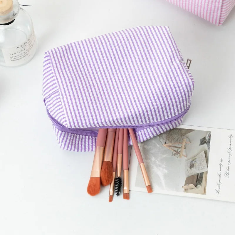 Stripe Seersucker Cosmetic Bag Fashion Women Cosmetic Bag Zipper Storage Makeup Case Traveling Pouch Organizer for Lady