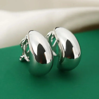 Novo clipe de orelha em forma de gota de luxo leve francês sem furos de orelha, acessórios de brincos femininos simples e suaves de alta qualidade