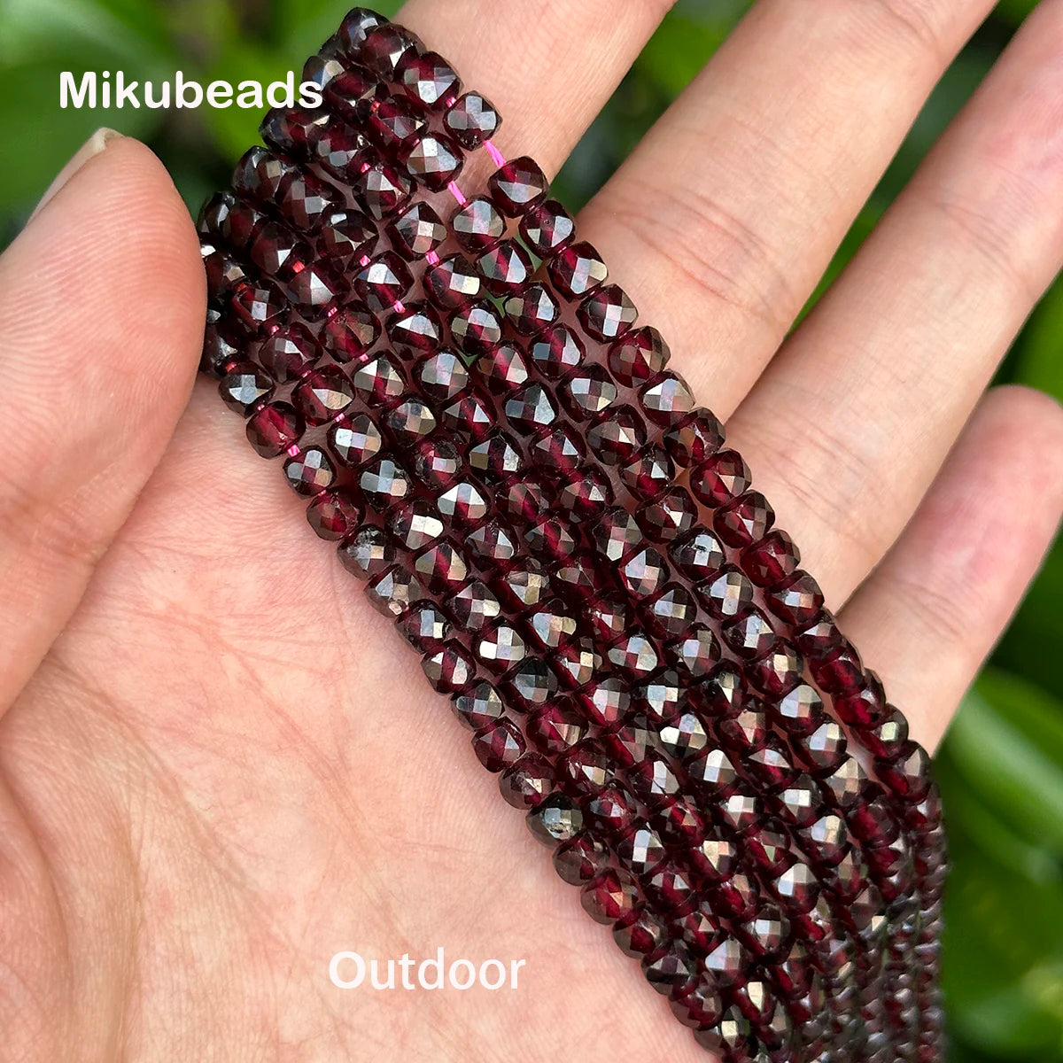 Venta al por mayor de cuentas sueltas cuadradas facetadas de granate rojo natural de 4 mm +/- 0,2 para hacer joyas, pulseras y collares (Mikubeads)