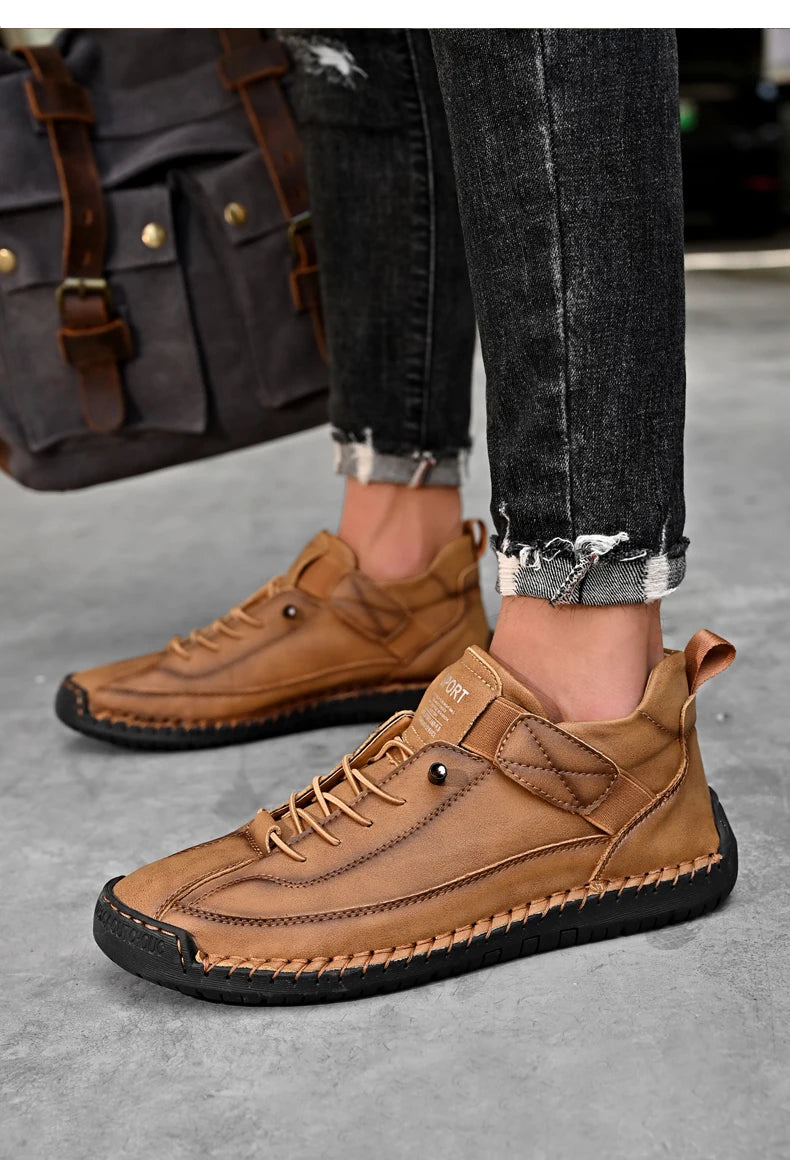 Handmade Leather Men's Casual Slip-On Loafers Breathable Leather Shoes Men's Flat Fashion Moccasins Tooling Shoes Plus Size