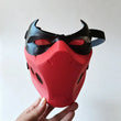Máscara de cosplay do Capuz Vermelho (Jason Todd) do anime, super-herói, meia máscara facial, capacete, acessório de Halloween unissex para adultos, adereço para festa à fantasia.