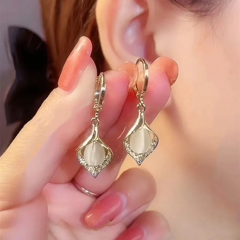 Pendientes de ojo de gato para mujer, ojo de ángel, accesorios de joyería para regalo, temperamento de alta gama, moda, lujo 