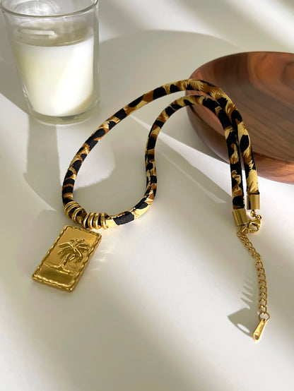 GHIDBK Europe and America Exaggerated Stainless Steel Heart Sun Pendant Necklace Vintage Trend Leopard Print Necklaces for Women
