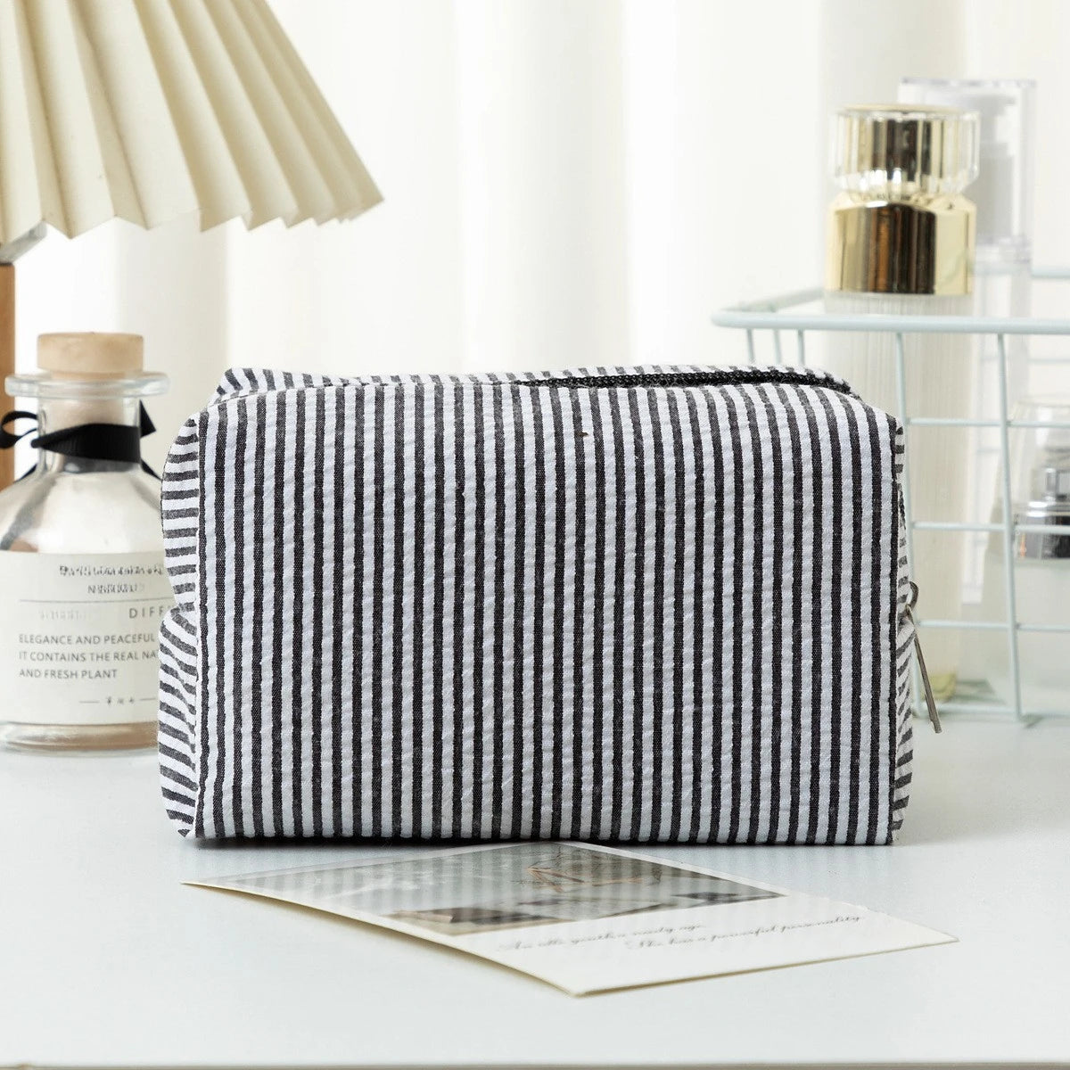 Stripe Seersucker Cosmetic Bag Fashion Women Cosmetic Bag Zipper Storage Makeup Case Traveling Pouch Organizer for Lady
