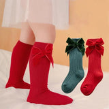 2 par/lote de calcetines de Navidad para bebés y niñas, calcetín largo hasta la rodilla con lazo grande para niños pequeños, calcetines rojos de algodón suave para recién nacidos de 0 a 5 años