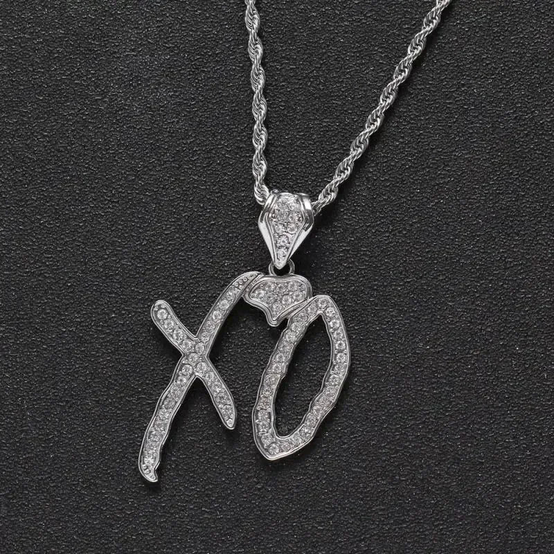 Bing Iced Out XO Colar Pingente de letra de zircônia cúbica para homens e mulheres Hip Hop Street Rock Rap Party Jewelry