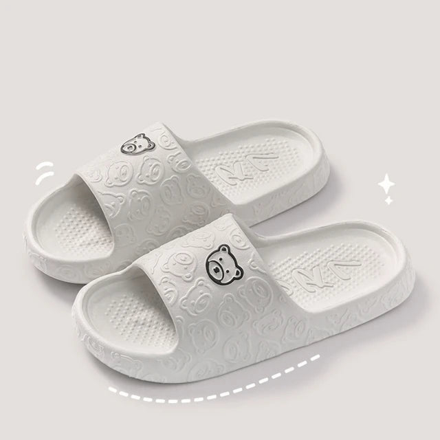 Cartoon bear print slippers for men and women, indoor soft sole slides, EVA bathroom, summer outdoor cool shoes for couple, fashion 