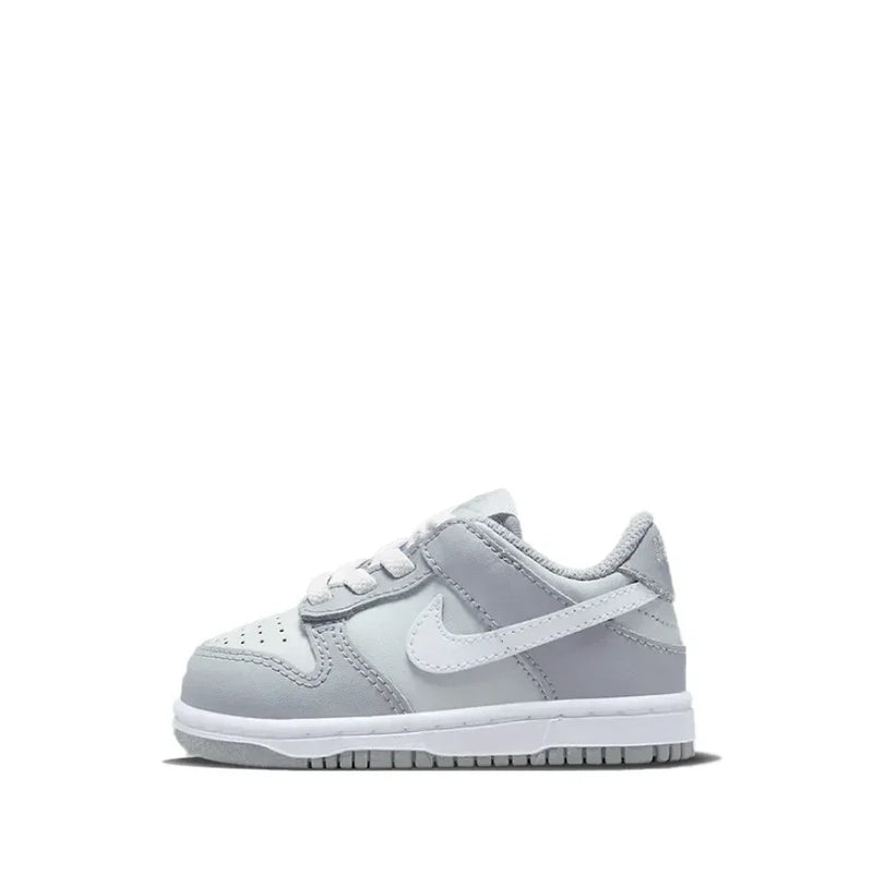 Zapatillas Nike Dunk para niños: cómodas, antideslizantes, con amortiguación, resistentes al desgaste y de corte bajo para bebés y niños pequeños. 
